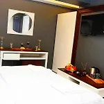Hotel Concept Suit Premium 2*